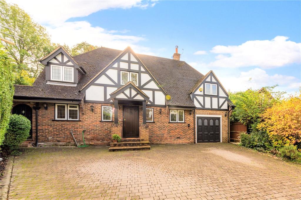 Tudor Close, Banstead, Surrey, SM7 4 bed detached house £1,300,000