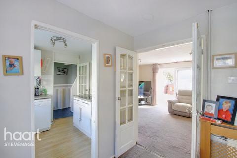 49 Bronte Paths, Stevenage, SG2 0PG