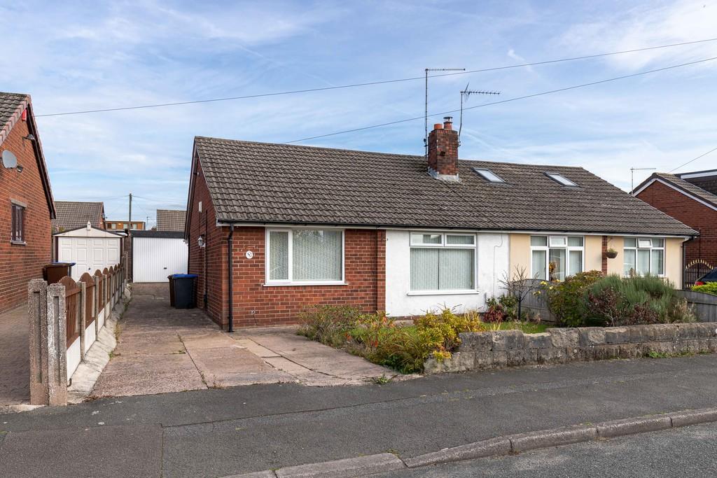 Birch Avenue, Knypersley 2 bed semidetached bungalow £550 pcm (£127 pw)