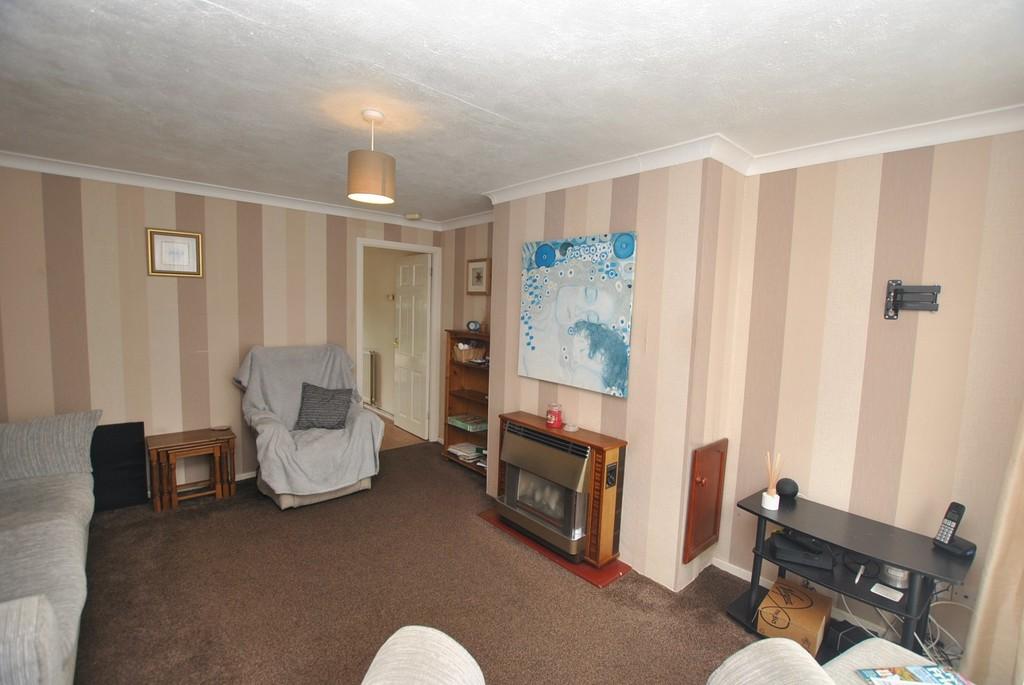 Beech Drive, Shifnal, TF11 8HZ. 3 bed link detached house £235,000