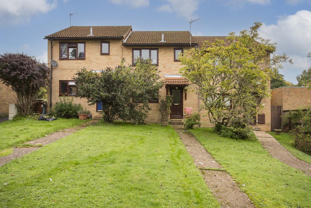Hilders Farm Close, Crowborough 3 bed terraced house £335,000