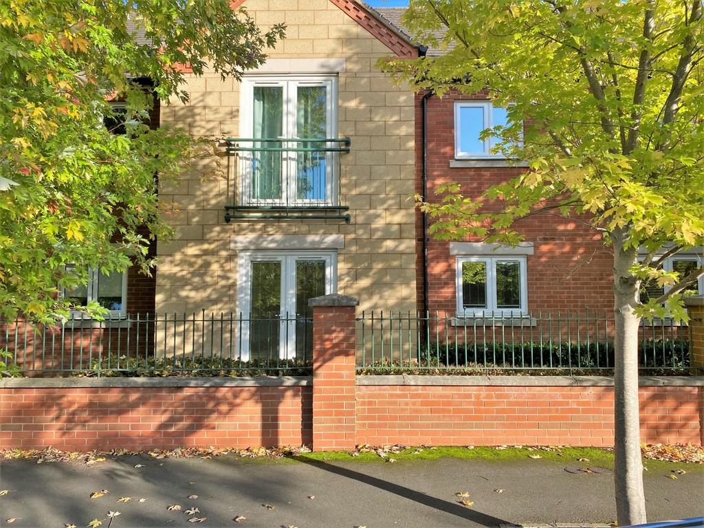 Field Farm Close, Loughborough 2 bed apartment £160,000