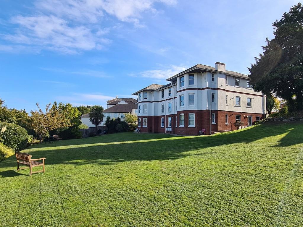 Chelston, Torquay 2 bed apartment for sale £245,000
