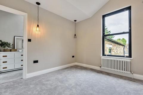 19 Reverdy Road, London, SE1 5QE