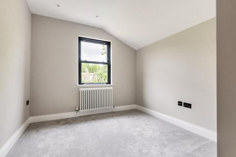 19 Reverdy Road, London, SE1 5QE