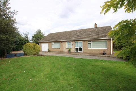 3 bedroom detached bungalow for sale - Sturton Road, Saxilby, Lincoln