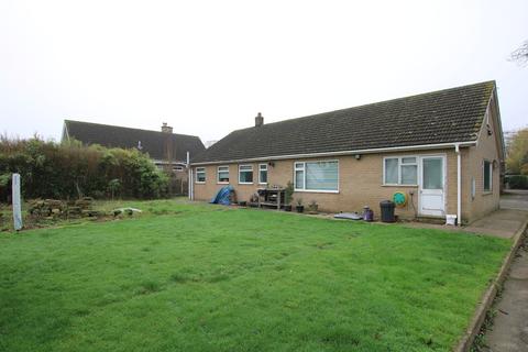 3 bedroom detached bungalow for sale - Sturton Road, Saxilby, Lincoln
