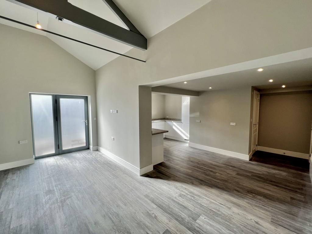 Kings Road, Newark 1 bed mews £725 pcm (£167 pw)