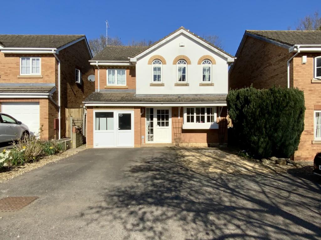 Roman Way, Daventry, NN11 0RW 4 bed detached house £335,000