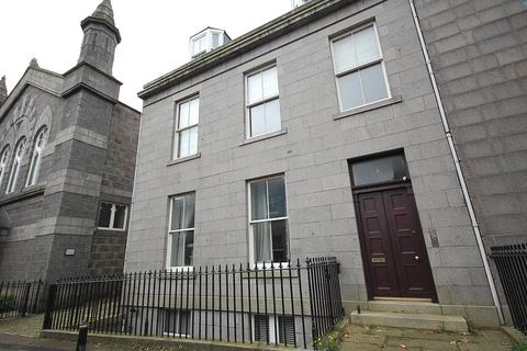 2 bedroom flat to rent, Crown Terrace,, City Centre, Aberdeen, AB11