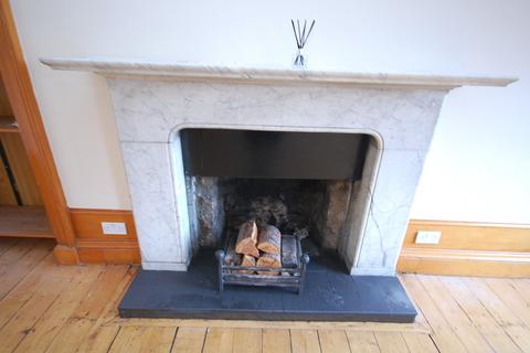 2 bedroom flat to rent, Crown Terrace,, City Centre, Aberdeen, AB11