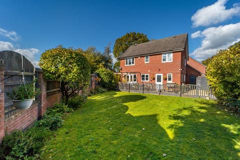4 bedroom detached house for sale - Oaktree Rise, Codsall