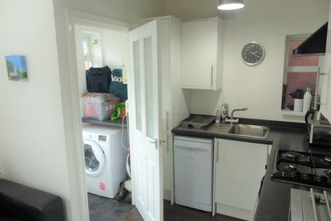 42 Curbar Road, Birmingham, B42 2AU