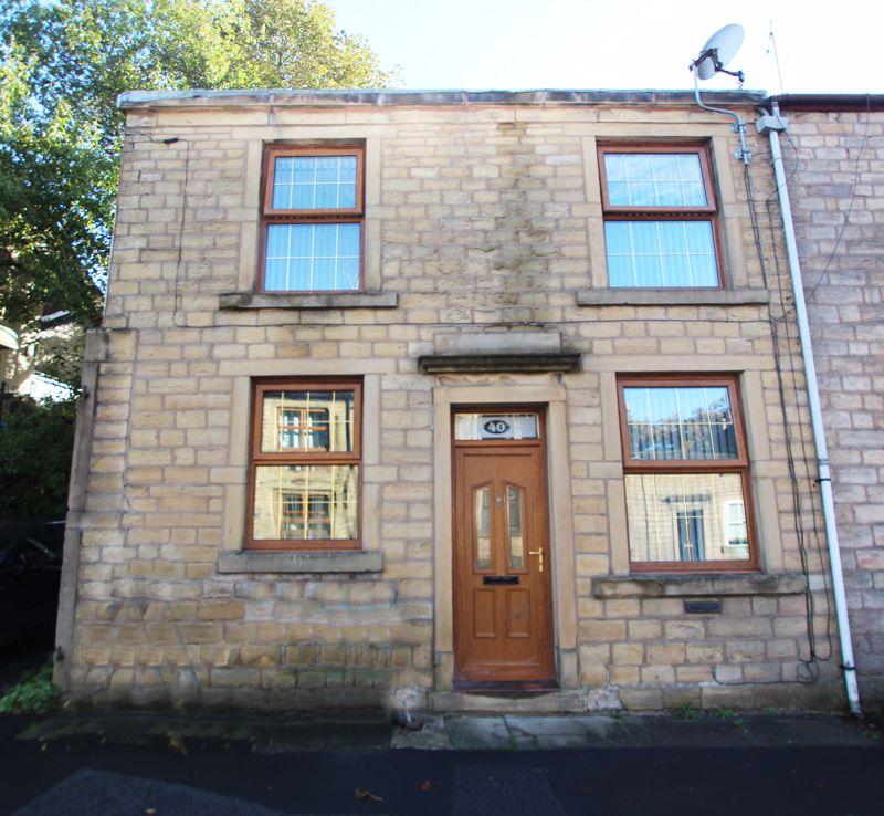 40 Market Street, Whitworth OL12 8RW 2 bed terraced house £550 pcm (£