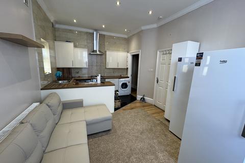 1 bedroom flat to rent, Elgin Road, Ilford IG3
