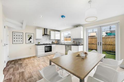 4 bedroom mews for sale, Melbourne Gardens, Rosegrove, Burnley, BB12 6EU