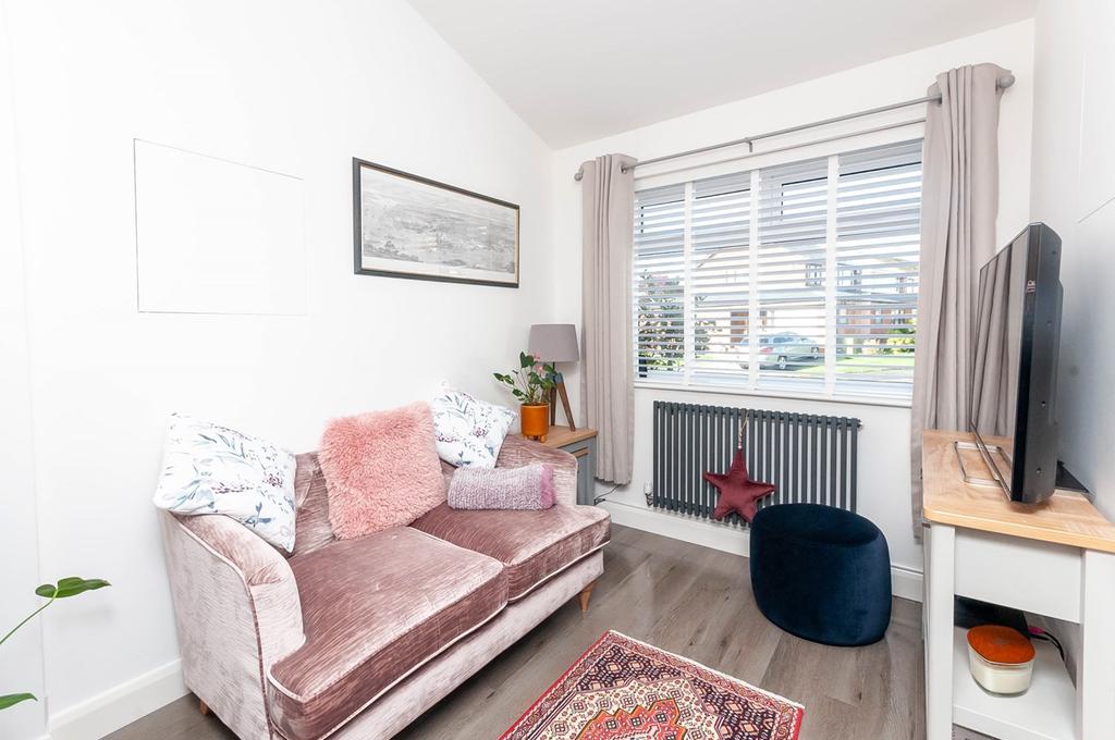 Douglas Avenue, Billinge, Wigan, WN5 3 bed semidetached house for sale