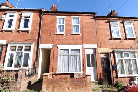 8 Colin Road, Luton, LU2 7RX