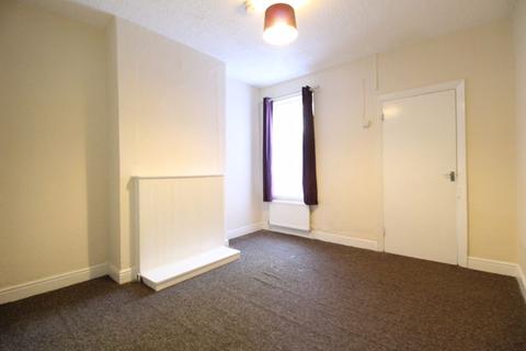 8 Colin Road, Luton, LU2 7RX