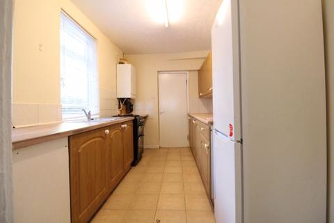 8 Colin Road, Luton, LU2 7RX