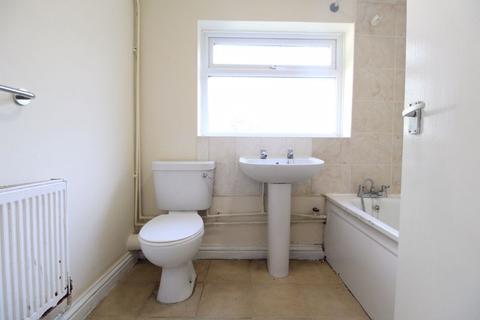 8 Colin Road, Luton, LU2 7RX