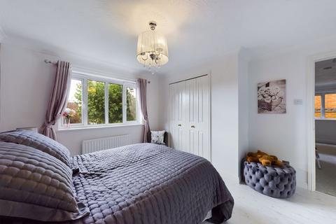 4 bedroom detached house for sale, Poplar Close, South Ockendon