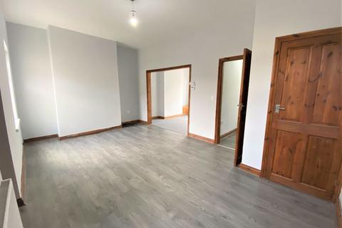 3 bedroom terraced house to rent, Stunning Home. Downing Street, Newport