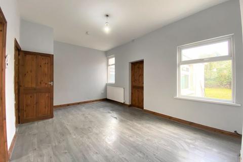 3 bedroom terraced house to rent, Stunning Home. Downing Street, Newport
