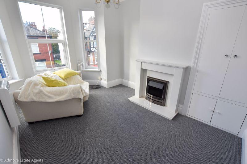 Roseneath Road, Urmston, Manchester, M41 1 bed apartment £595 pcm (£