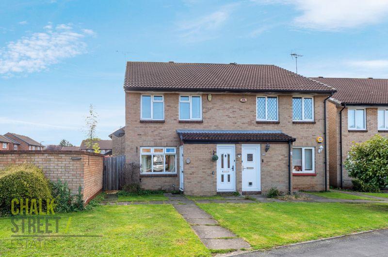 Cornflower Way, Harold Wood, RM3 1 bed for sale £250,000