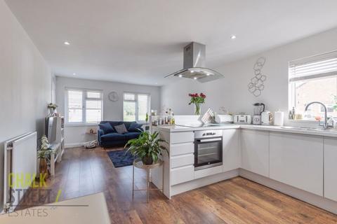 22 Cornflower Way, Romford, RM3 0XY