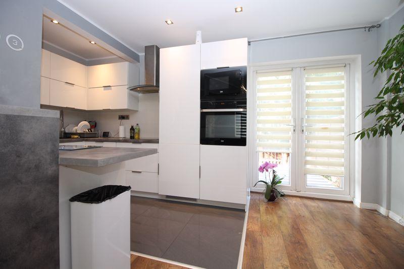 Waltham Avenue, Braunstone, Leicester 3 bed semidetached house £235,000