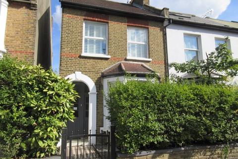 1 bedroom apartment to rent, WIMBLEDON - WELL PROPORTIONED SPLIT LEVEL MAISONETTE WITH PRIVATE GARDEN