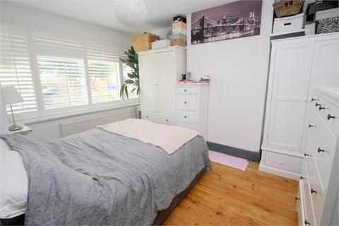 1 bedroom maisonette to rent, Kingston Road, STAINES-UPON-THAMES, TW18