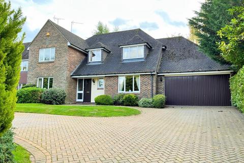 28 Longaford Way, Hutton, Brentwood, CM13 2LT