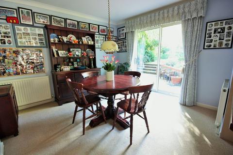 28 Longaford Way, Hutton, Brentwood, CM13 2LT