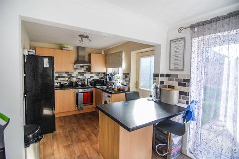 81 Parkland View, Lundwood, Barnsley, S71 5LG