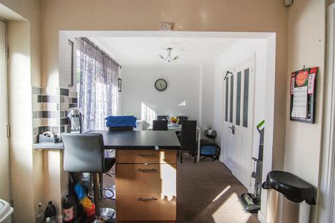 81 Parkland View, Lundwood, Barnsley, S71 5LG
