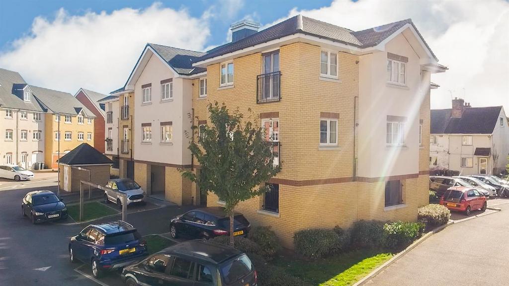 Kings Crescent, Aylesford 2 bed apartment £245,000