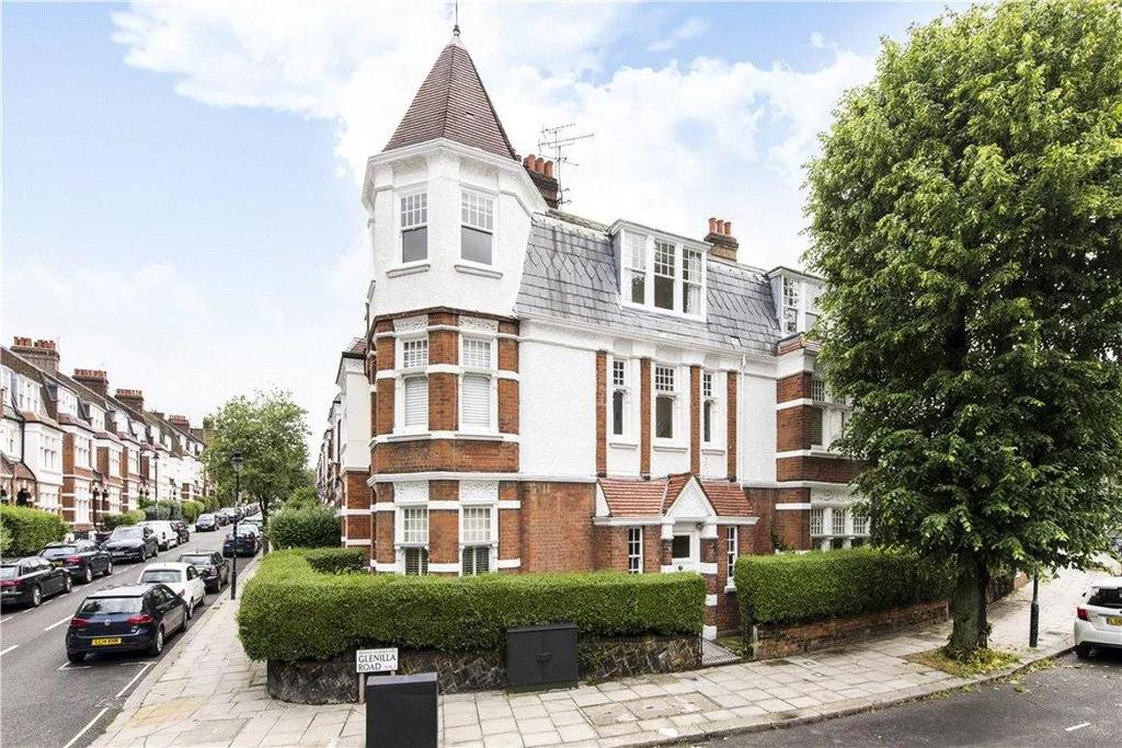 Glenmore Road, Belsize Park, NW3 2 bed flat £3,300 pcm (£762 pw)