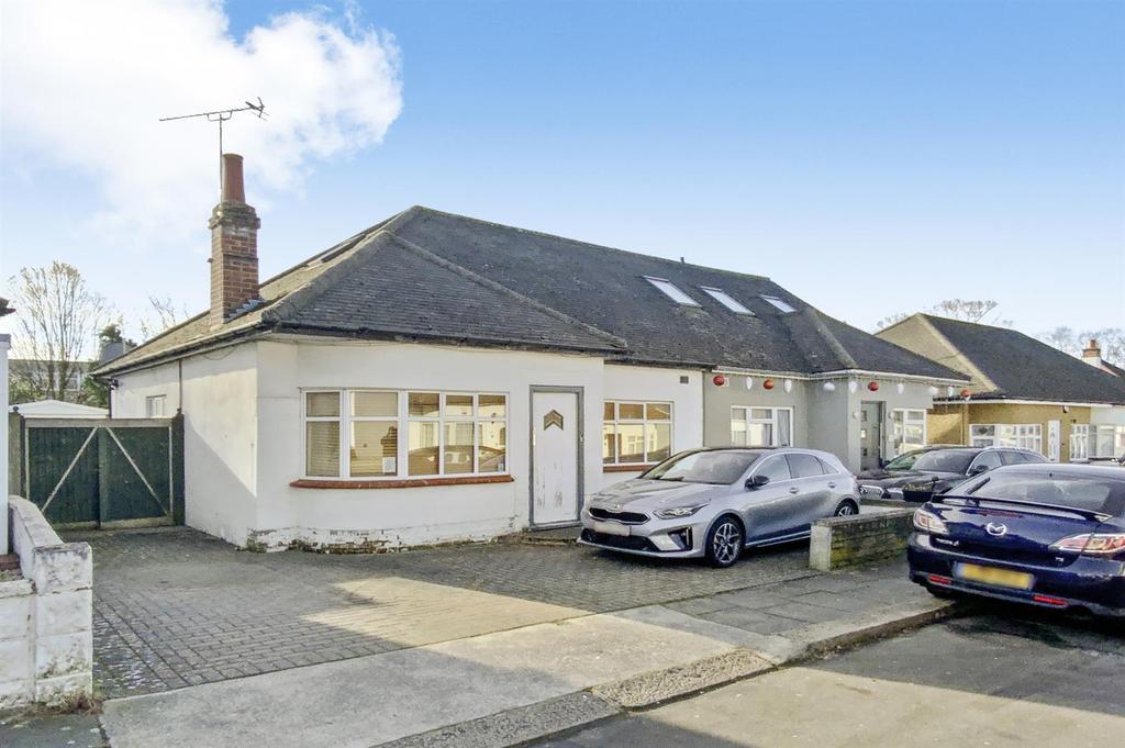 Glenwood Avenue, Kingsbury 3 bed semidetached bungalow for sale £600,000