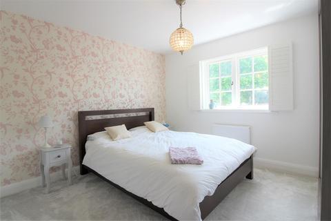 10 Fuggle Drive, Tenterden, TN30 6FJ