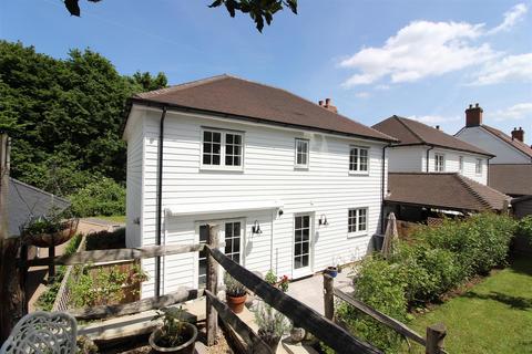 10 Fuggle Drive, Tenterden, TN30 6FJ