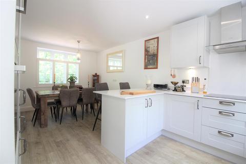 10 Fuggle Drive, Tenterden, TN30 6FJ