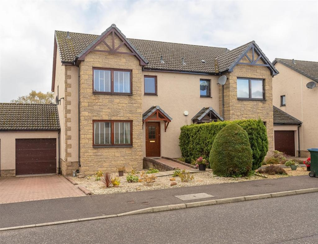 David Douglas Avenue, Scone, Perth 3 bed semidetached house £257,500
