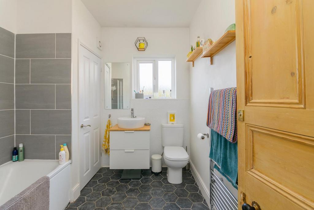 DAORNOTNIMDAB30 - Bathroom C.jpg