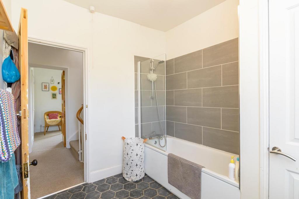 DAORNOTNIMDAB30 - Bathroom A.jpg