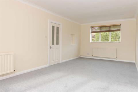 2 bedroom apartment to rent, Rugby Road, Worthing