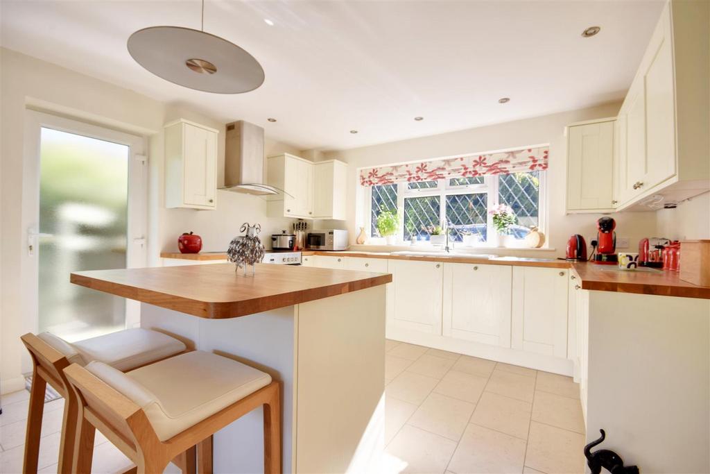 Kitchen / dining room