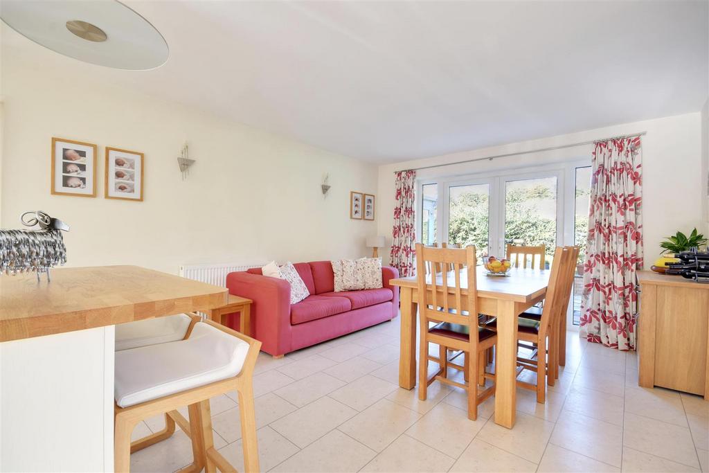 Kitchen / dining room